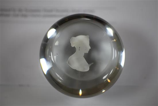 A young Queen Victoria sulphide portrait paperweight, c.1840, 6.5cm